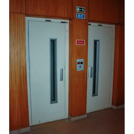 아파트 Arco Da Porta Nova